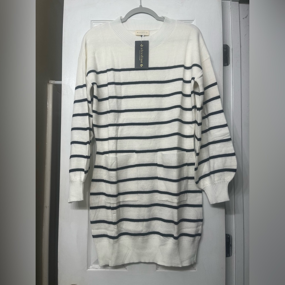 WOMEN’S SMALL - MISHAY BUBBLE SLEEVE SWEATER DRESS - BLACK STRIPES